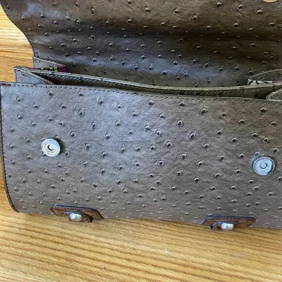 Guess Hand Bag - Picture 3 of 11